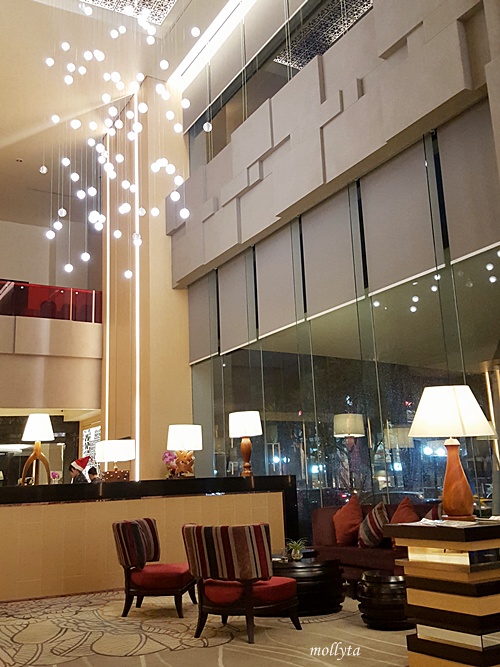 Lobby Grand Mercure Maha Cipta Medan Angkasa