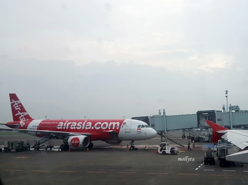 Penerbangan Air Asia rute Jakarta menuju Bangkok