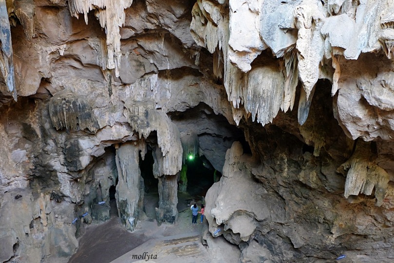 Mulut gua Khao Luang di Phetchaburi Thailand