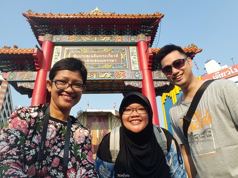 Bersama teman-teman di Bangkok