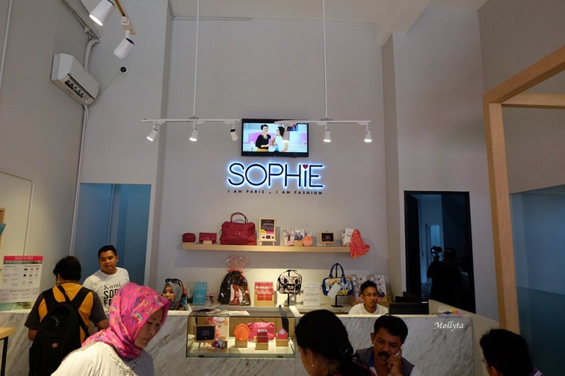 Sophie Paris hadir di Medan