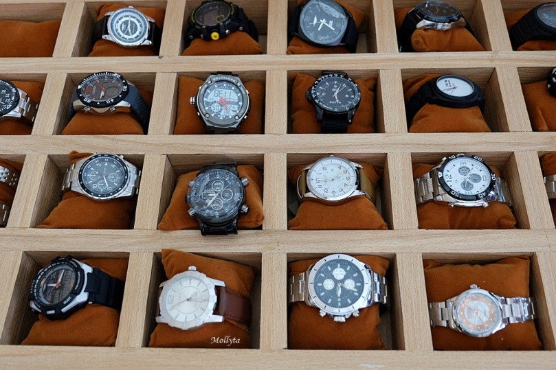Koleksi jam tangan Sophie Paris Medan