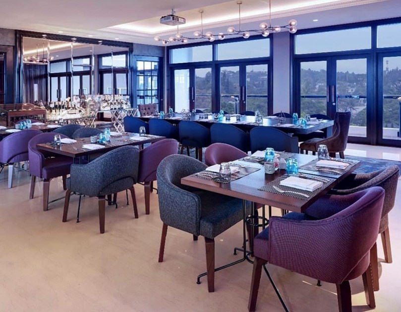 Suasana di Kepler Sky Lounge