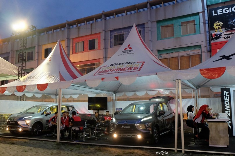 Showroom Mitsubishi XPANDER Tons of Real Happiness Plaza Medan Fair