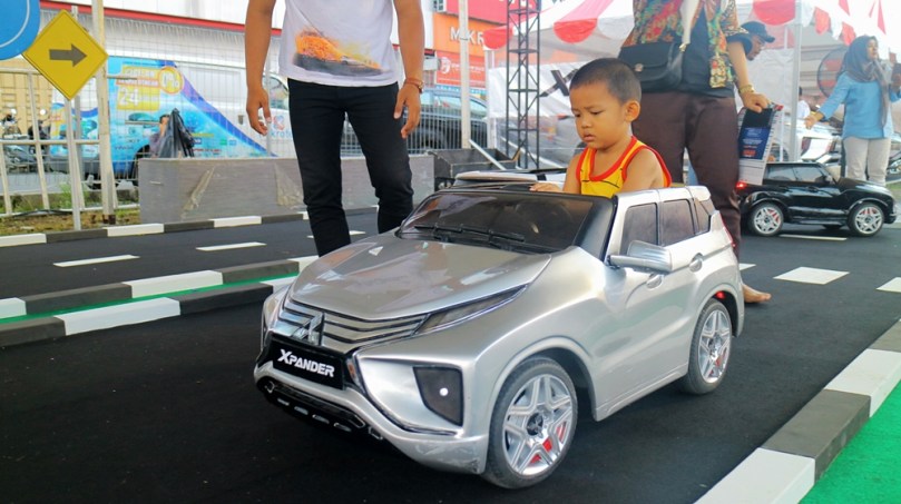 Mini XPANDER Traffic Park di Plaza Medan Fair