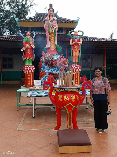 di Pagoda Quan Am Tu Galang