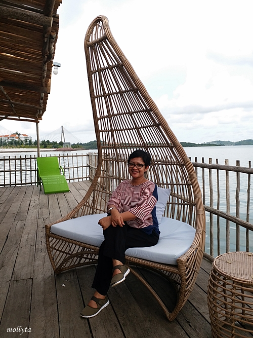 Kursi untuk berfoto di Kopak Jaya 007