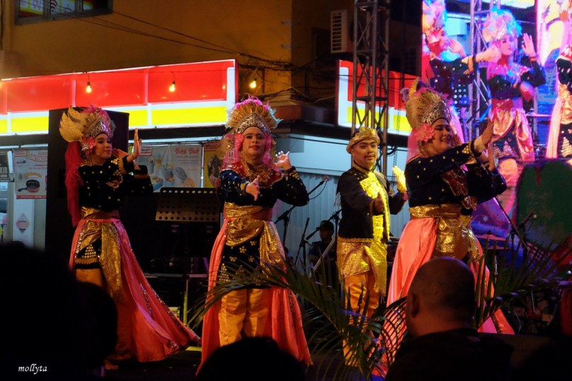 Kampung Bule Funtastic Colour Night3