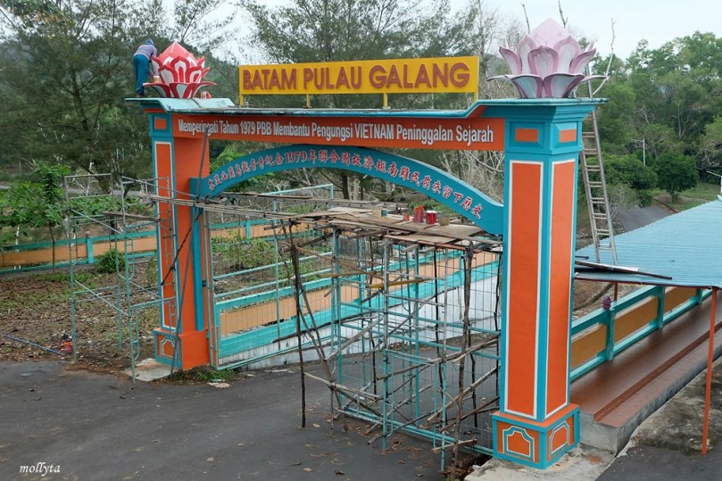 Gapura di Pagoda Quan Am Tu pulau Galang