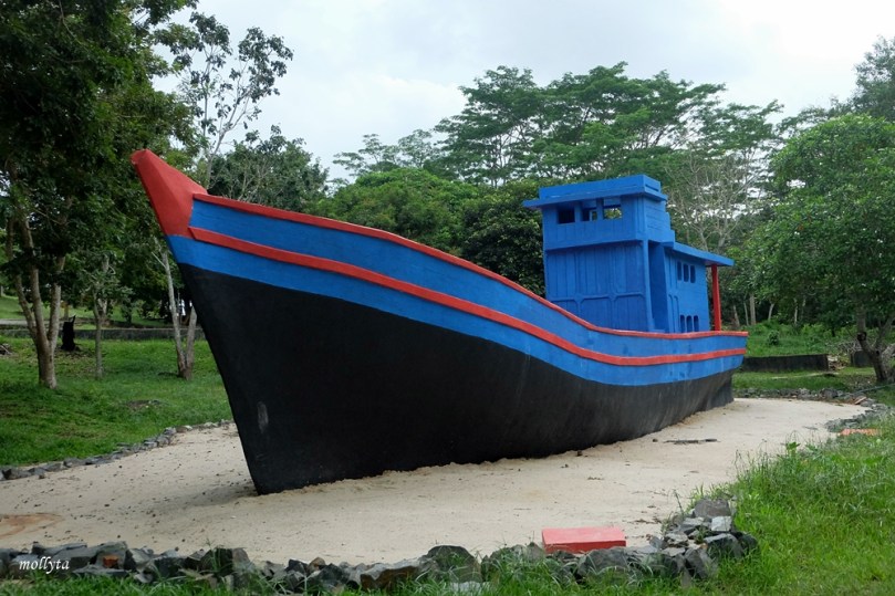 Perahu yang membawa pengungsi Vietnam