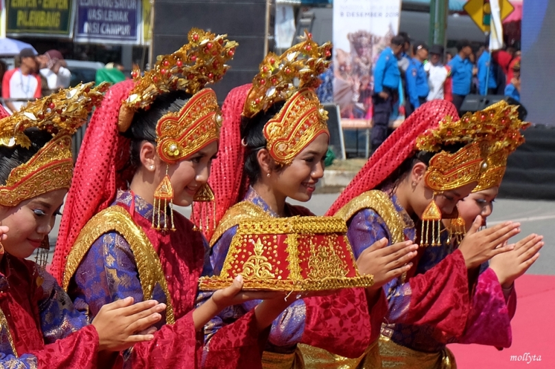Tari Persembahan Batam International Culture Carnival 2018