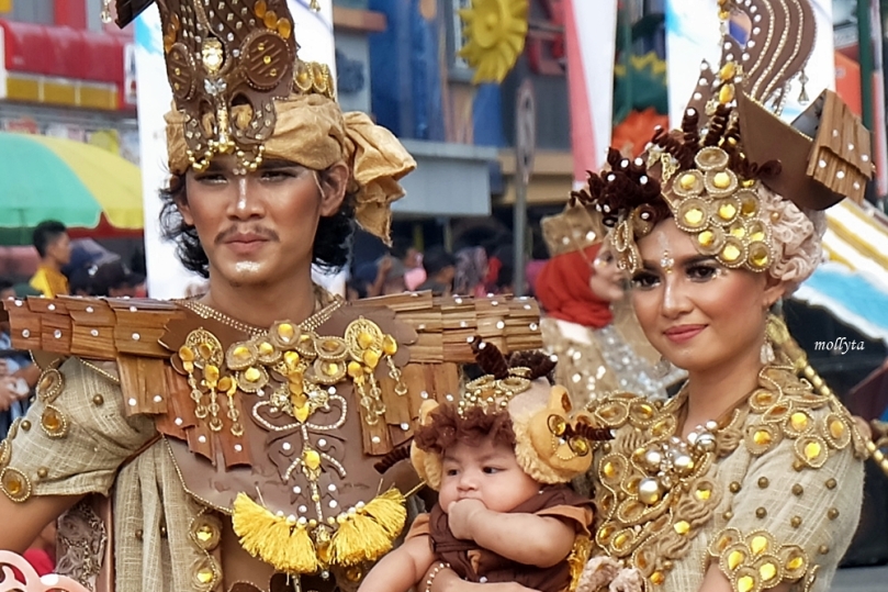 Parade kostum 6 Batam International Culture Carnival 2018