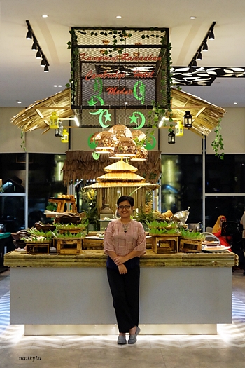 Buka puasa di The Cafe Cambridge Hotel Medan