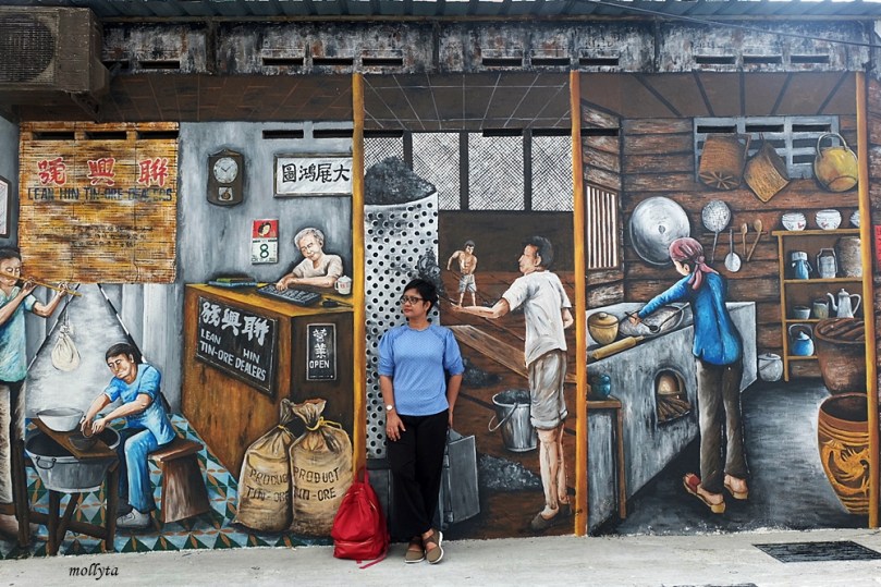 Lukisan seni mural di Ipoh Malysia