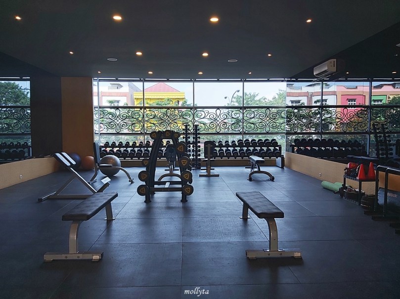 Ruang functional training di Black Gold