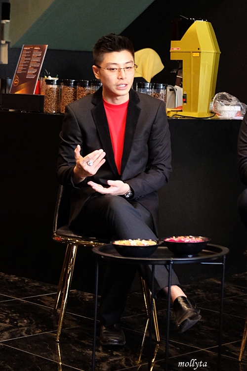 Yansen Anggusti di Black Gold Medan