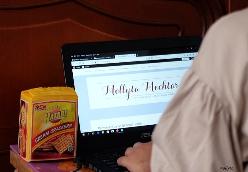 Work from home ditemani Hatari Biskuit