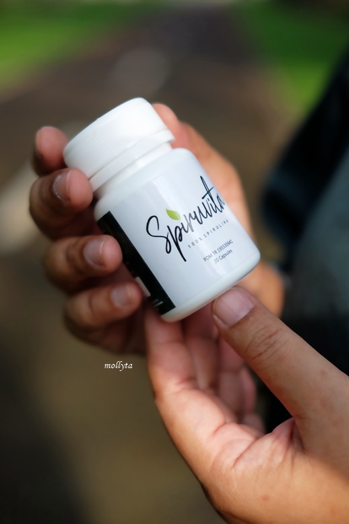 Spiruvita suplemen anti jerawat